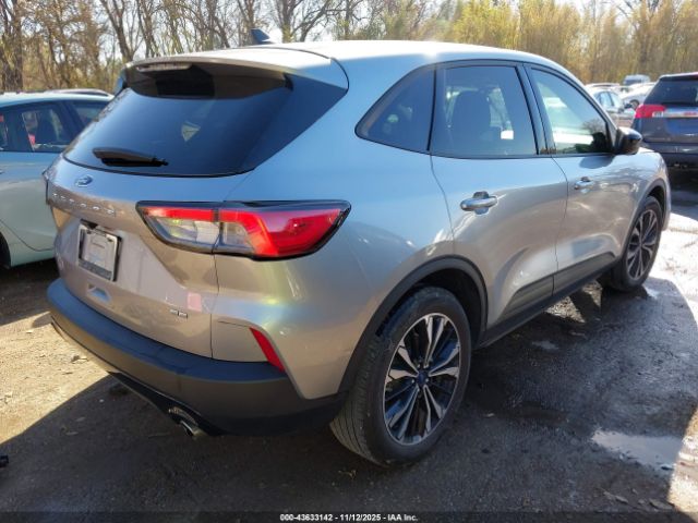 2022 FORD ESCAPE 1FMCU0G65NUB18262 Photo 3