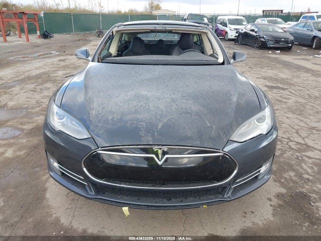 Продажа на аукционе авто 2014 Tesla Model S P85, vin: 5YJSA1H15EFP51824, номер лота: 43633209