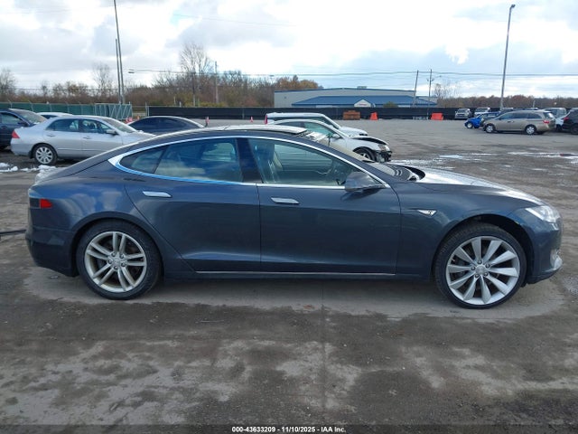 Продажа на аукционе авто 2014 Tesla Model S P85, vin: 5YJSA1H15EFP51824, номер лота: 43633209