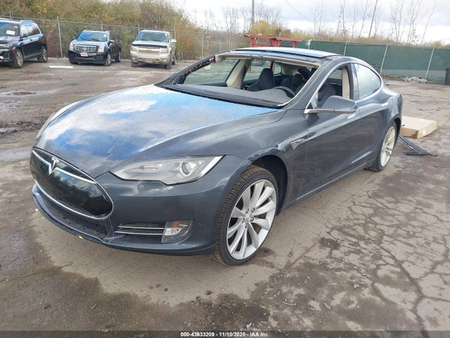 2014 TESLA MODEL S 5YJSA1H15EFP51824 Photo 1