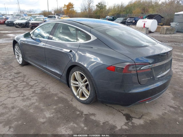 2014 TESLA MODEL S 5YJSA1H15EFP51824 Photo 2