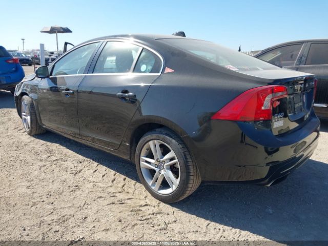 2014 VOLVO S60 YV1612FS1E2271795 Photo 2