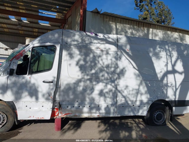 Продажа на аукционе авто 2024 Mercedes-benz Sprinter 2500 High Roof 4-cyl Diesel, vin: W1Y4KCHY2RT166633, номер лота: 43633571