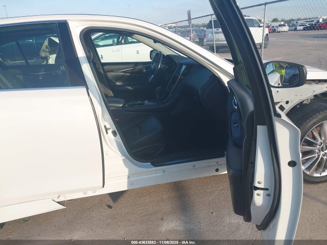 2018 INFINITI Q50 JN1EV7AP9JM350123 Photo 4