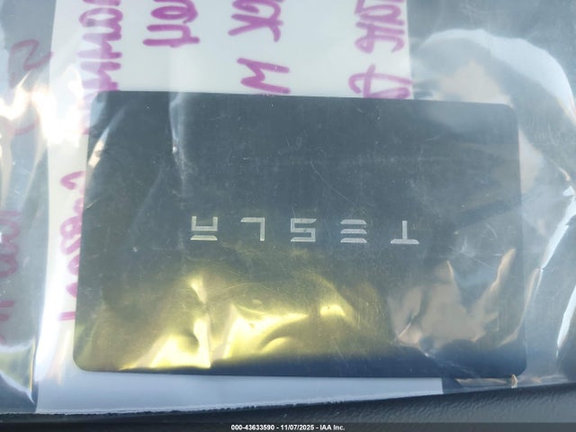 43633590 :رقم المزاد ، 7SAYGAEE8RF081064 vin ، 2024 Tesla Model Y Long Range Dual Motor All-wheel Drive مزاد بيع