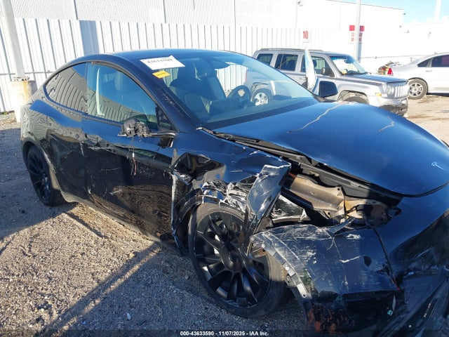 43633590 :رقم المزاد ، 7SAYGAEE8RF081064 vin ، 2024 Tesla Model Y Long Range Dual Motor All-wheel Drive مزاد بيع