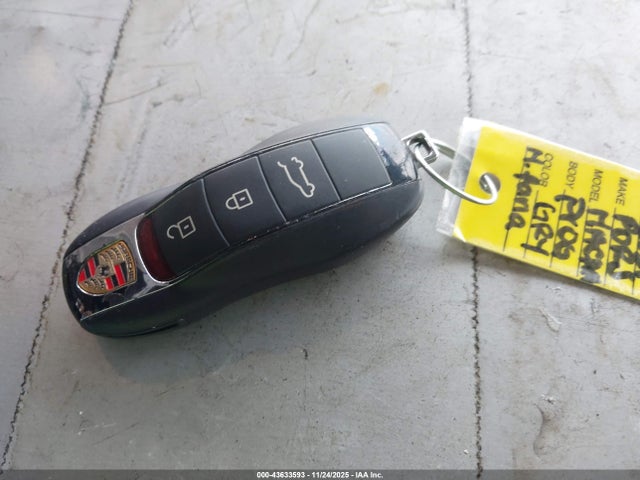 2021 PORSCHE MACAN WP1AA2A53MLB11815 Photo 10