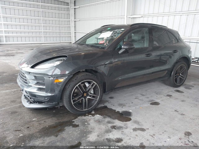 2021 PORSCHE MACAN WP1AA2A53MLB11815 Photo 1