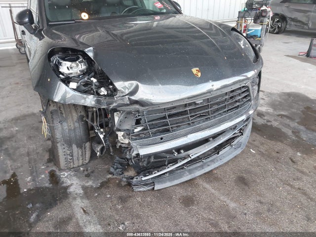 2021 PORSCHE MACAN WP1AA2A53MLB11815 Photo 5