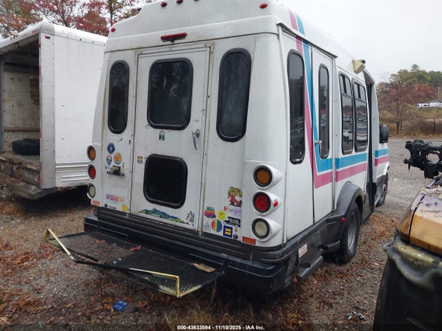 2003 FORD E-350 CUTAWAY 1FDWE35F63HB88082 Photo 3