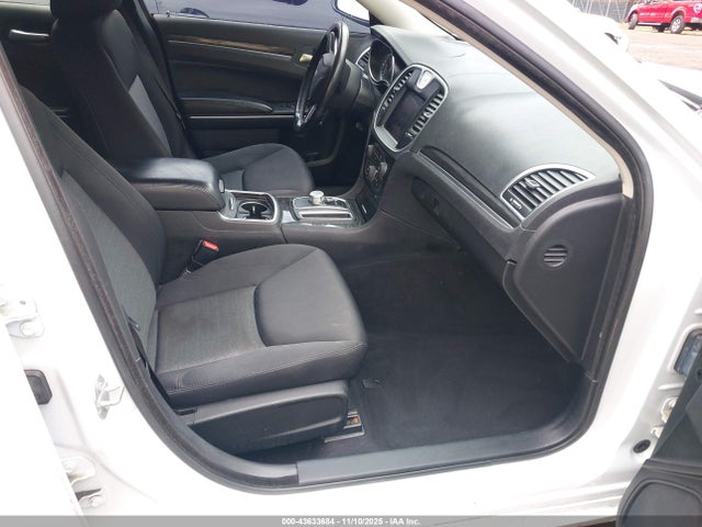 Aukcja sprzedaży 2019 Chrysler 300 Touring, vin: 2C3CCAAG2KH610300, numer aukcji: 43633684