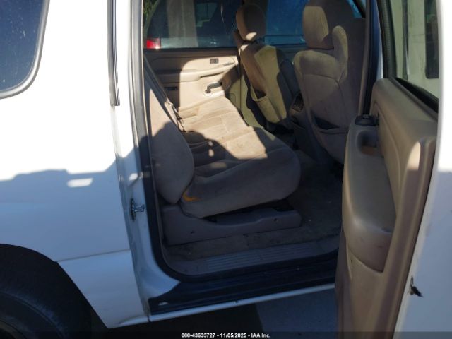 2004 GMC YUKON XL 1500 3GKEC16Z94G215018 Photo 7