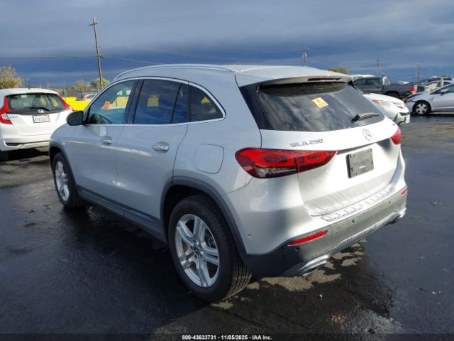 2022 MERCEDES-BENZ GLA W1N4N4HBXNJ370320 Photo 2
