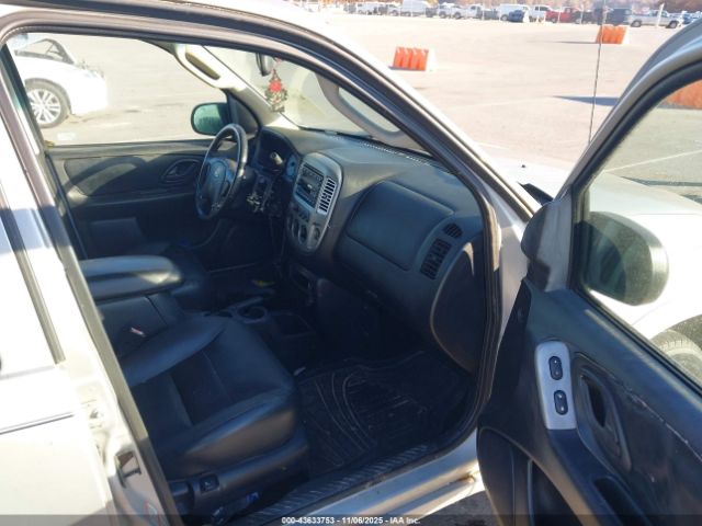 2003 FORD ESCAPE 1FMCU94173KA69460 Photo 4
