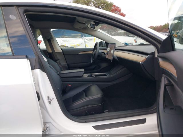 2021 TESLA MODEL 3 5YJ3E1EAXMF991592 Photo 4