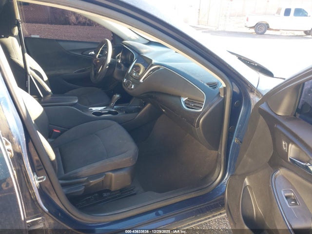 2019 CHEVROLET MALIBU 1G1ZD5ST6KF143415 Photo 4