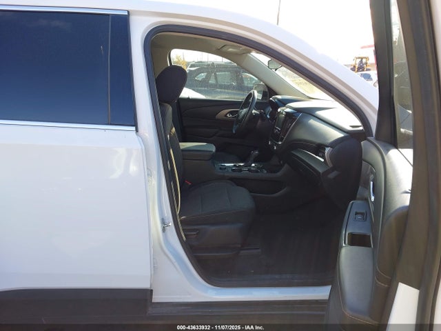 Chevrolet Traverse Ls 2018 1GNERFKW9JJ255121 Image 5