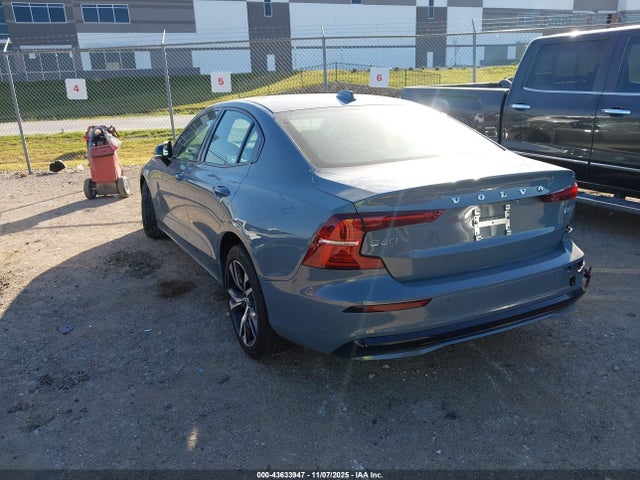 2024 VOLVO S60 7JRL12FK4RG321320 Photo 2