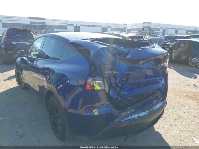 2022 TESLA MODEL Y 7SAYGDEE3NA002120 Photo 2