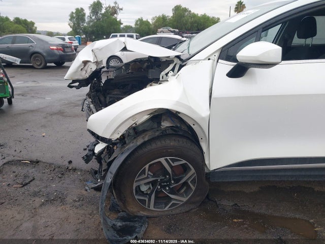 KNDPU3AF2P7076585 KIA Sportage Lx