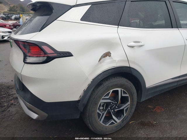 KNDPU3AF2P7076585 KIA Sportage Lx