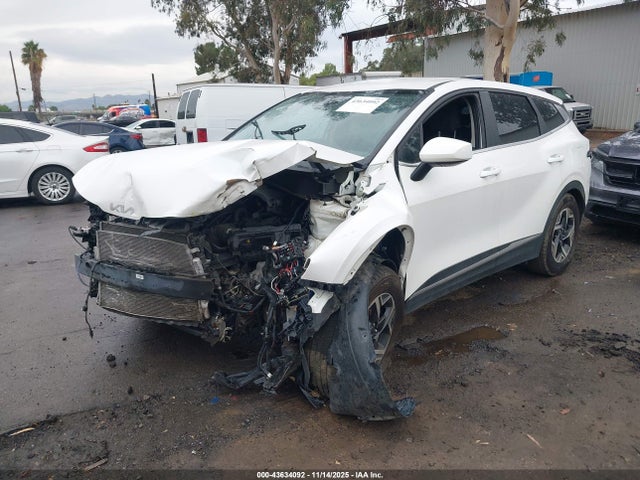 KNDPU3AF2P7076585 KIA Sportage Lx