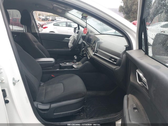 KNDPU3AF2P7076585 KIA Sportage Lx