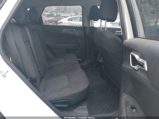 KNDPU3AF2P7076585 KIA Sportage Lx