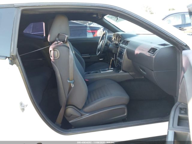 2013 DODGE CHALLENGER 2C3CDYAG8DH582012 Photo 4