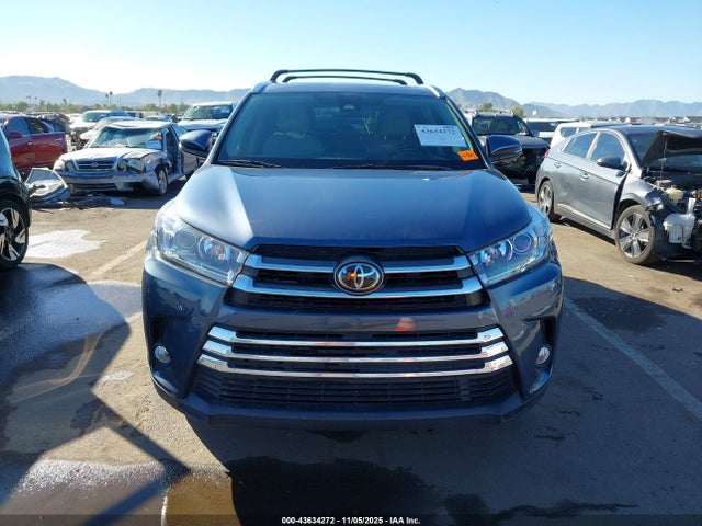 Toyota Highlander Limited 2017 5TDDZRFH5HS427384 Image 13