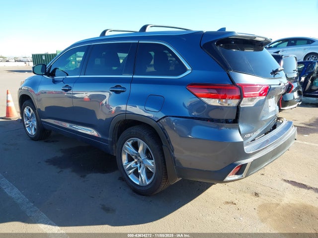 Toyota Highlander Limited 2017 5TDDZRFH5HS427384 Image 3