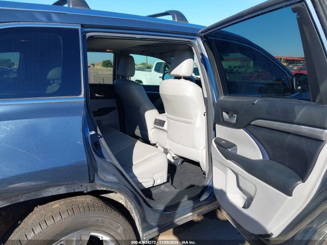 Toyota Highlander Limited 2017 5TDDZRFH5HS427384 Image 8