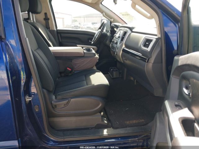 2017 NISSAN TITAN XD 1N6BA1R94HN522414 Photo 4