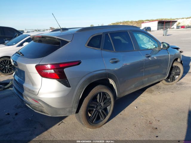 2025 CHEVROLET TRAX KL77LKEP7SC043708 Photo 3