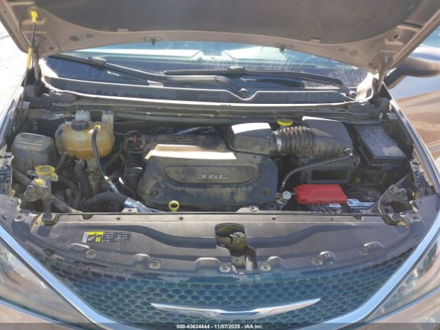 2017 CHRYSLER PACIFICA 2C4RC1DG7HR623290 Photo 9