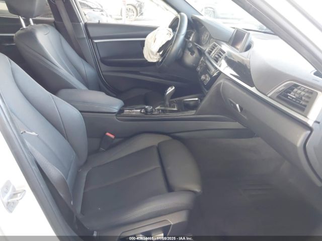 2018 BMW 330I WBA8B9G53JNV00397 Photo 4