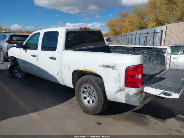 2011 CHEVROLET SILVERADO 1500 3GCPKSEA5BG195646 Photo 2