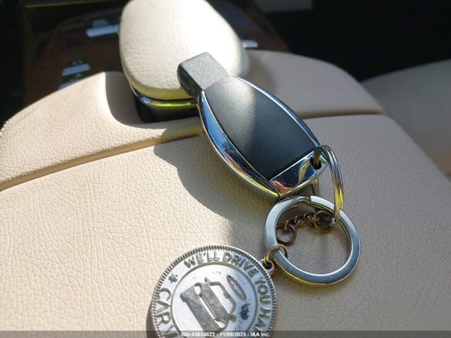 2011 MERCEDES-BENZ S 550 WDDNG7BB4BA390743 Photo 10