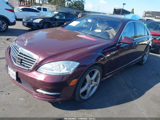2011 MERCEDES-BENZ S 550 WDDNG7BB4BA390743 Photo 1