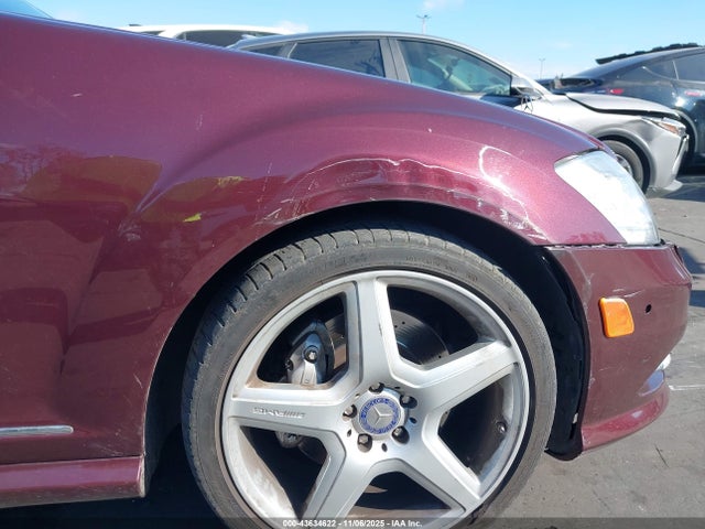 2011 MERCEDES-BENZ S 550 WDDNG7BB4BA390743 Photo 5