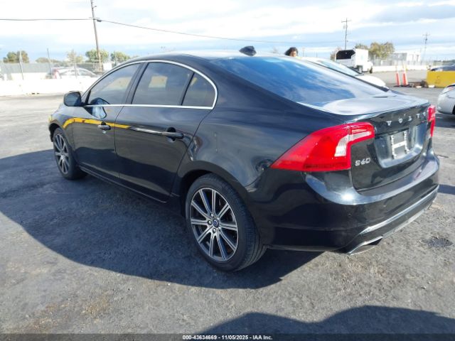 2016 VOLVO S60 INSCRIPTION LYV402FK4GB109760 Photo 2