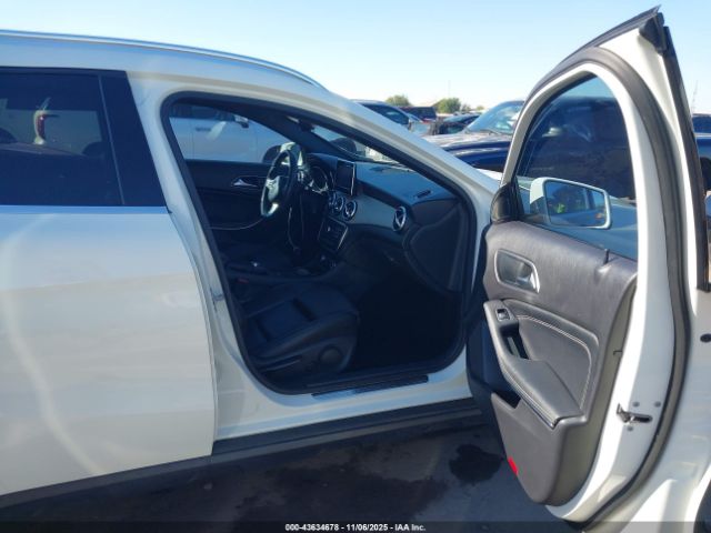 2016 MERCEDES-BENZ GLA 250 WDCTG4GB4GJ190455 Photo 4