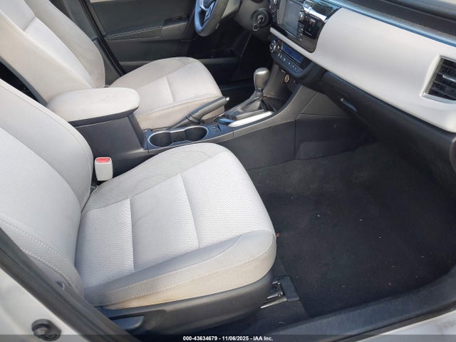 Продажа на аукционе авто 2015 Toyota Corolla Le, vin: 2T1BURHE8FC303768, номер лота: 43634679