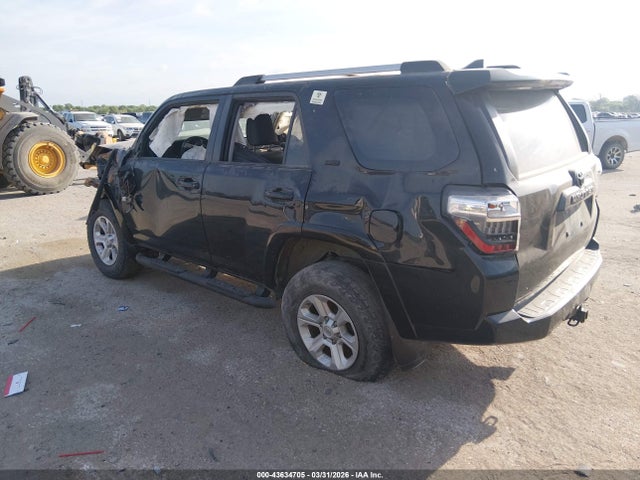 2024 TOYOTA 4RUNNER JTENU5JR8R6266652 Photo 2