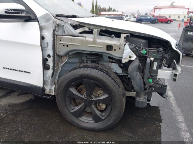 2018 JEEP CHEROKEE 1C4PJLCX8JD621258 Photo 5