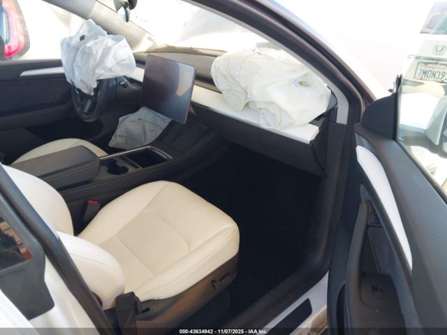 2023 TESLA MODEL Y 7SAYGDEE4PF620004 Photo 4