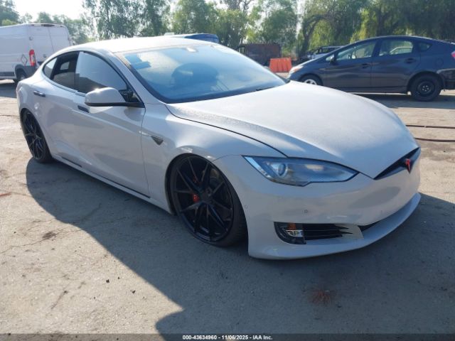 2015 TESLA MODEL S 5YJSA1H13FFP78487
