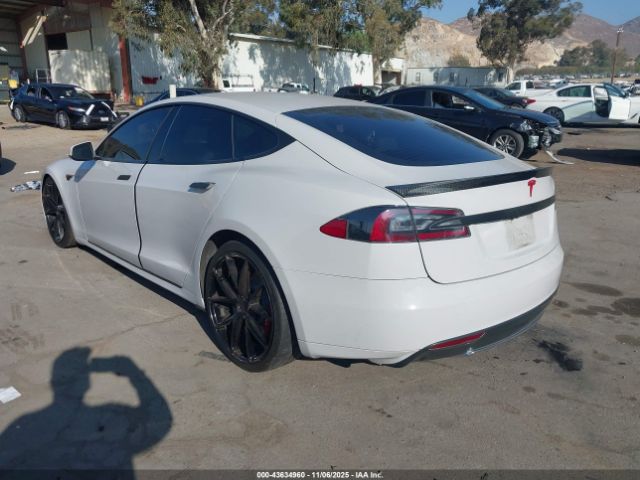 2015 TESLA MODEL S 5YJSA1H13FFP78487 Photo 2