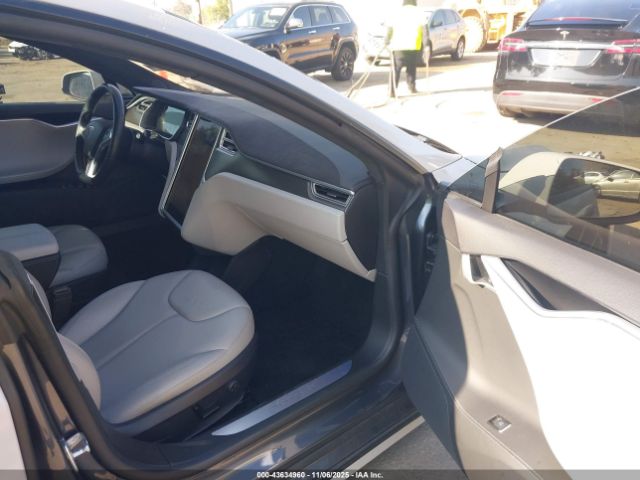2015 TESLA MODEL S 5YJSA1H13FFP78487 Photo 4