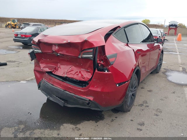 2024 TESLA MODEL Y 7SAYGAEE0RF149440 Photo 3